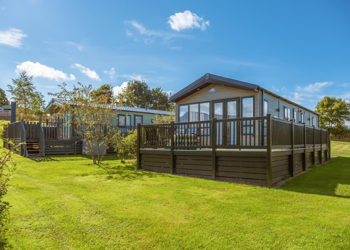 Hotel Docker Holiday Park Carnforth Exterior foto